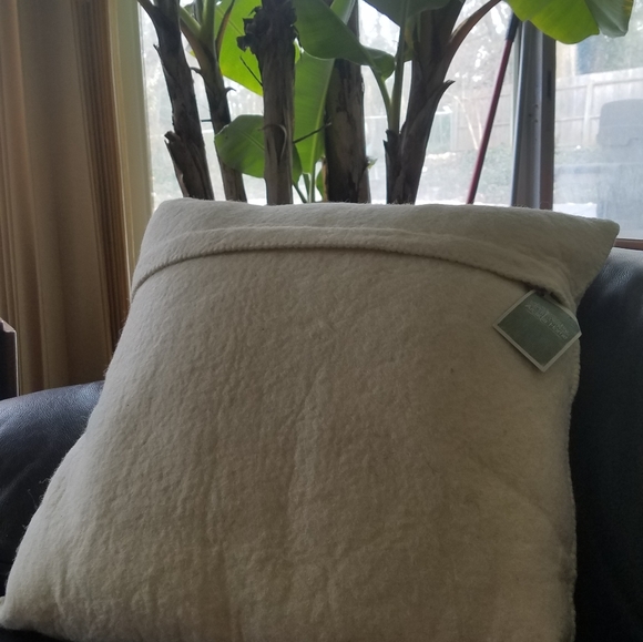 Arcadia Home Hand Felted Wool JOY - Wreath on Gray - Picture 5 of 6